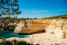 Beach Portugal from above | Travel photography Algarve by Suzanne Spijkers