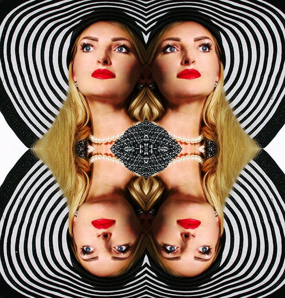 Double Trouble. van Jason Desmond Art