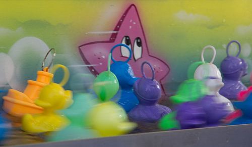 Eendjes vissen op de kermis