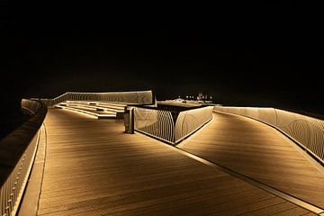 Illuminated pier by Stefan Hauser