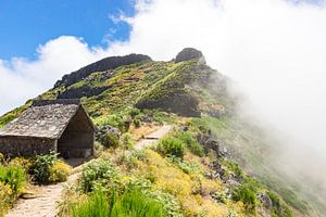 Berghut op Madeira van Michel van Kooten