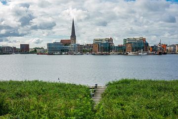 View over the river Warnow to Rostock van Rico Ködder