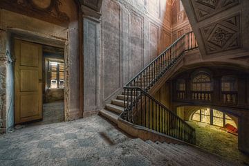Lost Place - Treppe in Villa von Carina Buchspies