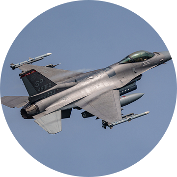U.S. Air Force F-16 stijgt op vanaf Spangdahlem Air Base. van Jaap van den Berg