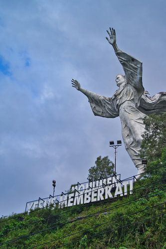 Standbeeld van Jezus de Zegenende