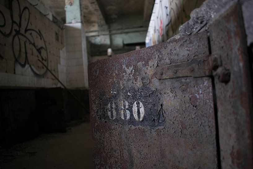 HASARD CHERATTE URBEX van Ivanovic Arndts