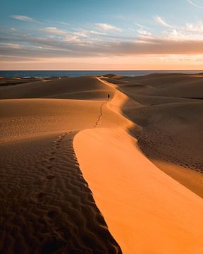 Zandduinen Gran Canaria tijdens zonsondergang van Visuals by Justin
