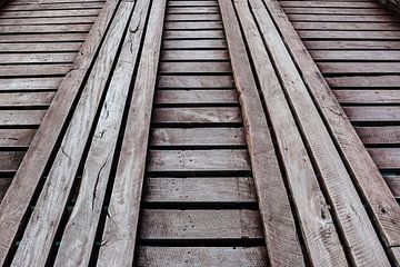 Echafaudage planches de bois sur Stijn Cleynhens