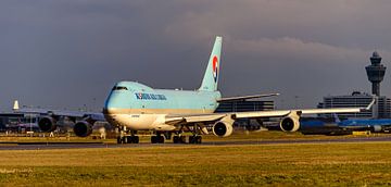 L'avion cargo Boeing 747-400 de Korean Air Cargo. sur Jaap van den Berg