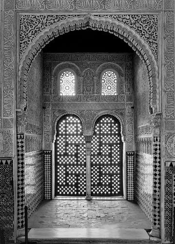 Maurische Fenster in der Alhambra (Granada, Spanien)