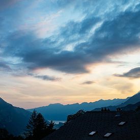 Vue sur les montagnes de la Suisse sur Andrea Labeur