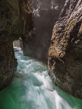 Uitzicht in de Partnachklamm-kloof bij Garmisch-Partenkirchen