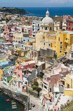 Italië, het eiland Procida voor de kust van Napels van Peter Hofwegen
