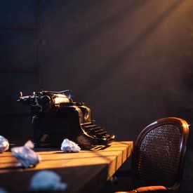 Vintage Typemachine In Zonlicht van Wahid Fayumzadah