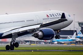 Delta Air Lines Airbus A330 by Maxwell Pels