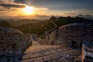 Coucher de soleil sur la muraille de Chine sur Michael Bollen