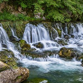 Krupa na Vrbasu - Watervallen, Bosnië-Herzegovina van Puravida - Fotografie en fotokunst