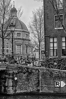 Zicht op de Koepelkerk(zwart wit).