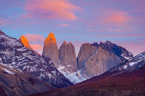 Torres del Paine bij zonsopkomst