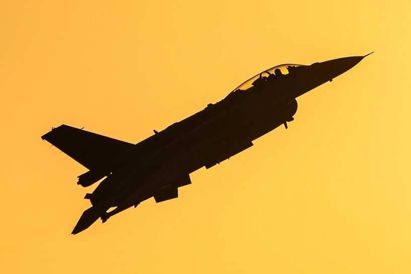 F-16 bij zonsondergang van KC Photography