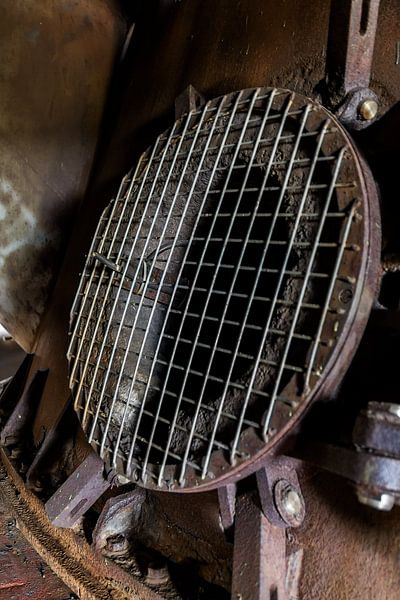 Behind bars by QEIMOY