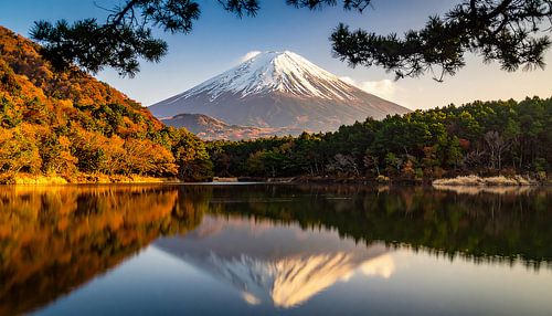 Mount Fuji in Japan by Mustafa Kurnaz