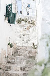 Une rue étroite à Ostuni