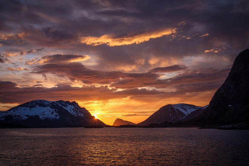 Mitternachtssonne auf den Lofoten, Norwegen von Jelle Dobma