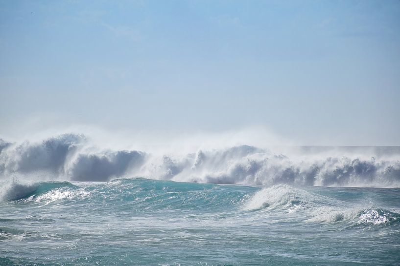 A swirling mass of waves by Frank's Awesome Travels