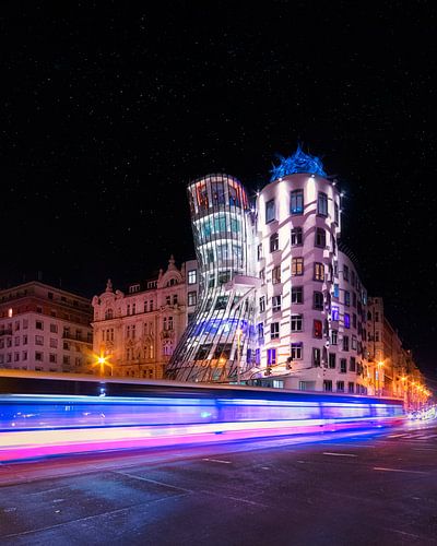 Het bekende dansende huis van Praag