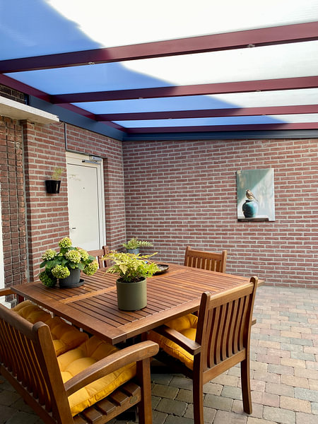 Mus op Turquoise Vaas