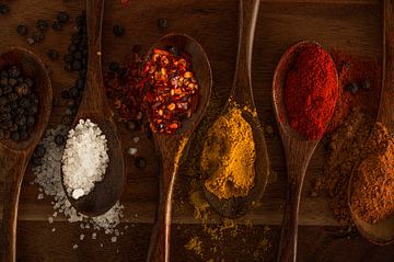 Playful spices by Leon Brouwer