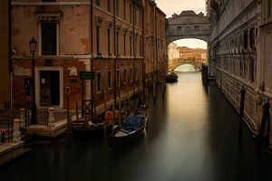 Zwei Gondeln aus Venedig