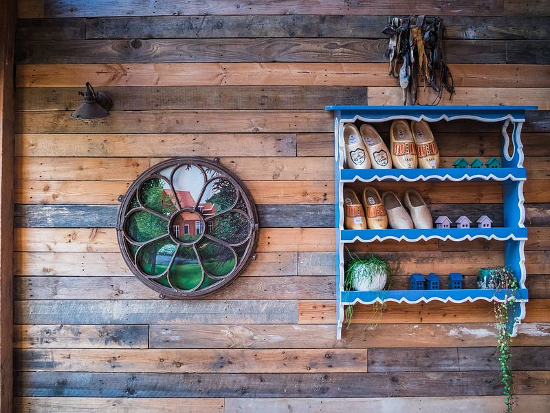 Holländische Wand aus Holz von Martijn Tilroe