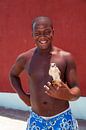 Trotse Cubaanse jongen met zijn zangvogel van 2BHAPPY4EVER.com photography & digital art thumbnail
