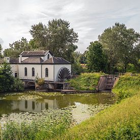 Alte Pumpstation in der Nähe des niederländischen Dorfes Acquoy von Ruud Morijn