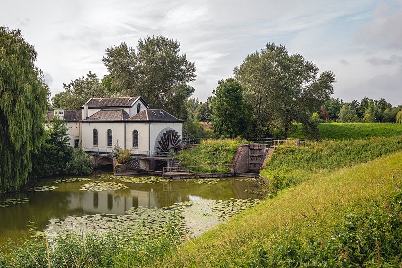 Oud gemaal bij het Nederlandse dorp Acquoy van Ruud Morijn