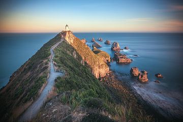 Nieuw-Zeeland Nugget Point in het avondlicht van Jean Claude Castor