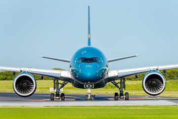 Vietnam airlines airbus A350 Head on by Arthur Bruinen