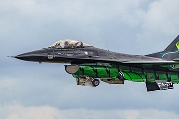 F-16 Demo Team Belgische Luchtmacht: de Dream Viper. van Jaap van den Berg