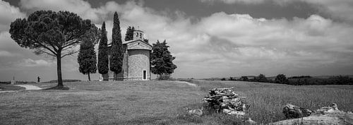 Monochrome Tuscany in the format 6x17, Cappella Madonna di Vitaleta III