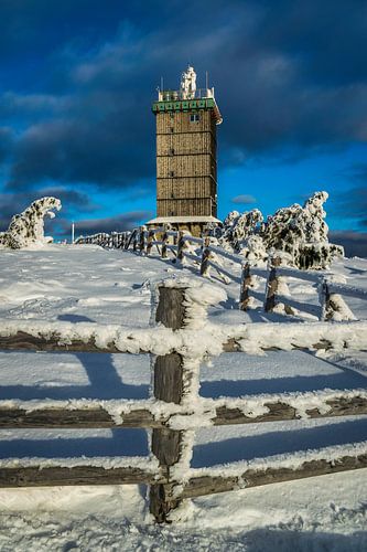 Winter bij het weerstation op de Brocken