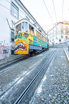 De tram van Lissabon van Leo Schindzielorz