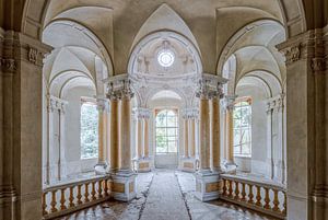 Lost Place - wunderschöne Architektur
