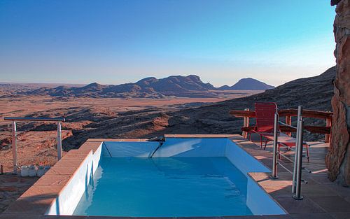 Zwemmen in een 'Valley of Thousand Hills' van Bin Chen