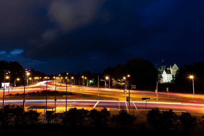 Le château traversant Wolfsburg de nuit par Marc-Sven Kirsch