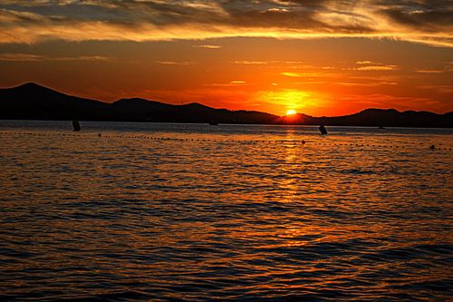 Croatie : Coucher de soleil sur la plage de Kolovare Zadar