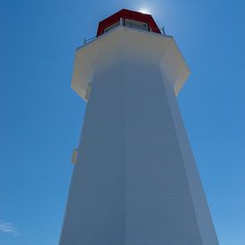 Vuurtoren in het tegenlicht van Hans-Heinrich Runge