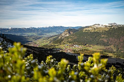 Uitzicht vanaf de Iseler naar Oberjoch en Hindelang