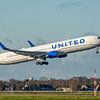 Décollage du Boeing 767-300 de United Airlines. sur Jaap van den Berg
